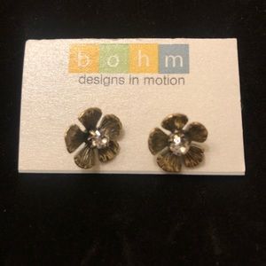 NEW ⚡️Flower stud earrings